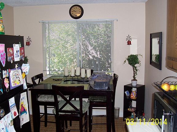 4th image of 1084 Delna Manor Ln APT 3