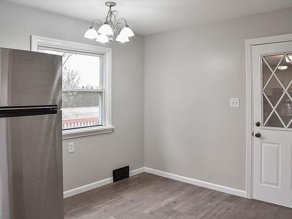 5th image of 3754 Brookside Dr