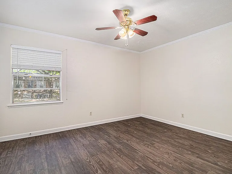 1814 Addington Dr — Photo 13