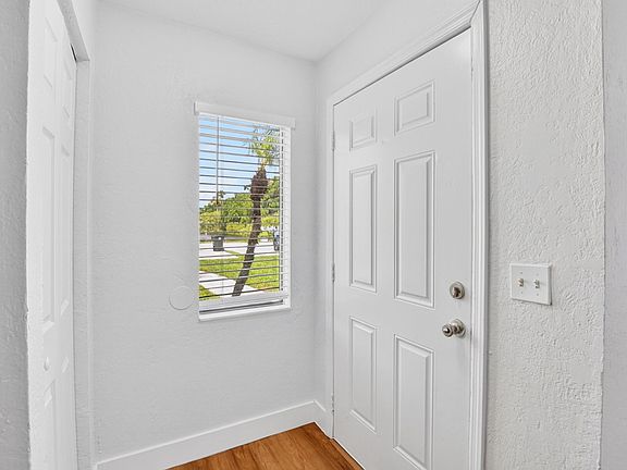 5th image of 239 Oak Tree Cir #252M