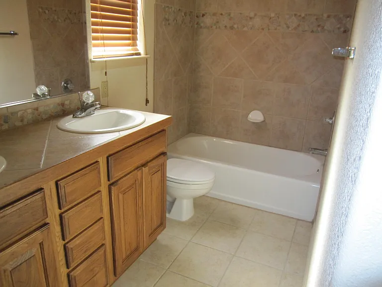 564 Canyon Point Rd — Photo 16