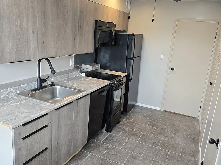 12520 Edgewater Dr #0 — Photo 16