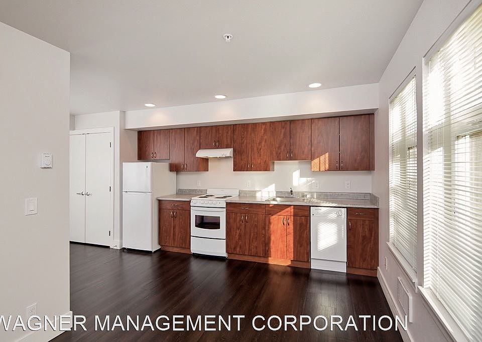 1st image of 1404 E Yesler Way APT 304
