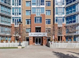 16 SE Varsity Estates Cir NW #310, Calgary, AB T3A 2C5