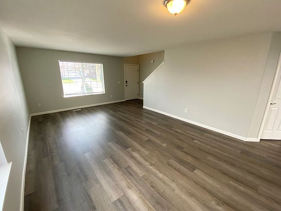 2nd image of 7819 205th St E