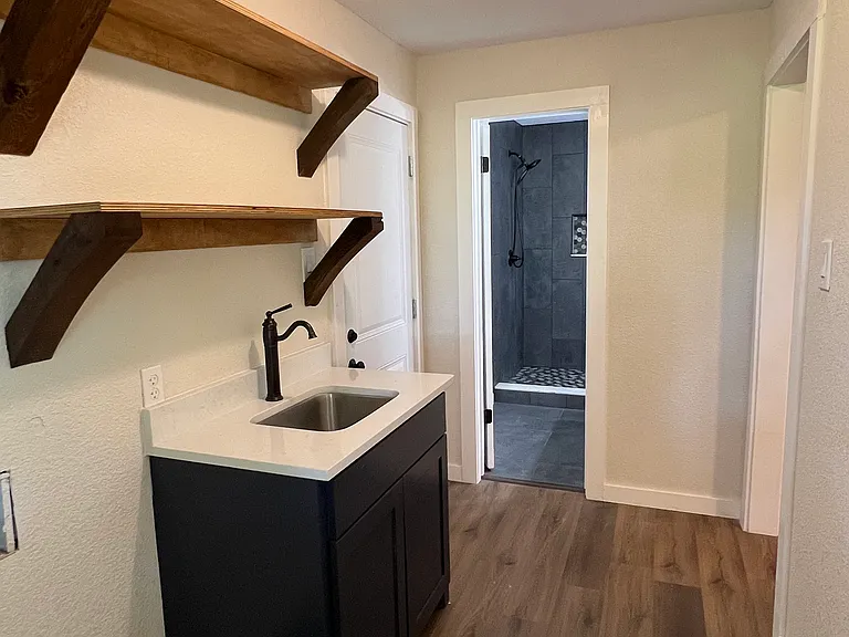 14784 FM 121 — Photo 30