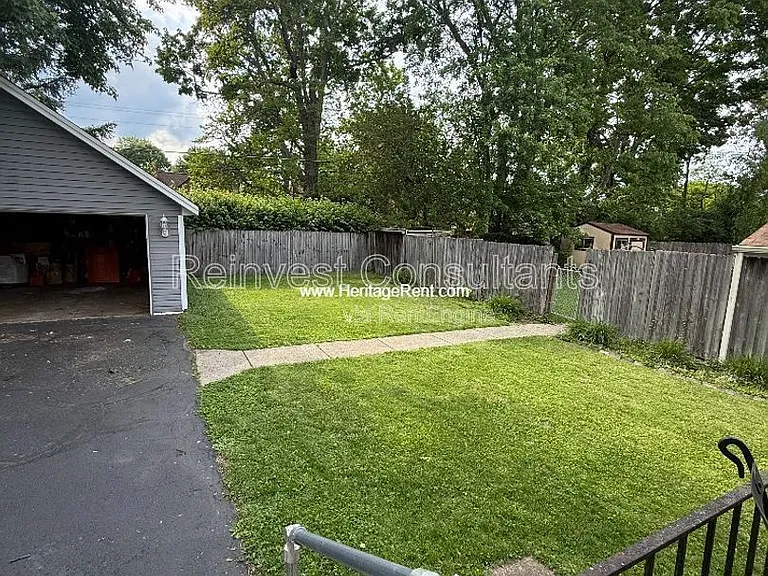3833 Isabella Ave — Photo 9