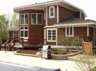 24 Trask Ln, Uxbridge, MA 01569