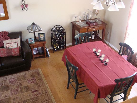 Hardwood/Bamboo flooring