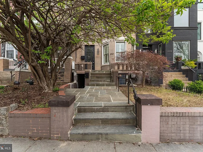 2421 1st St NW #1 — Photo 41