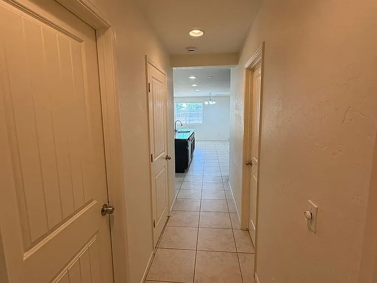 2132 E Sweet Ave — Photo 15