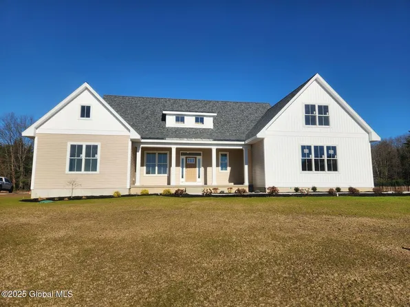 1 Brookhaven Court, Saratoga Springs, NY 12866