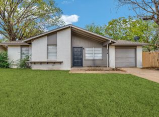 404 Darlene Ln, Arlington, TX 76010