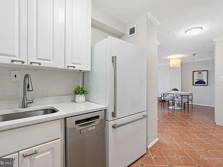 801 N Pitt St #706 — Photo 8