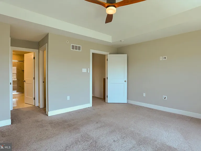 320 Walnut St — Photo 14