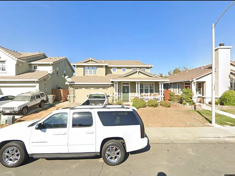 1733 Lee Dr — Photo 1
