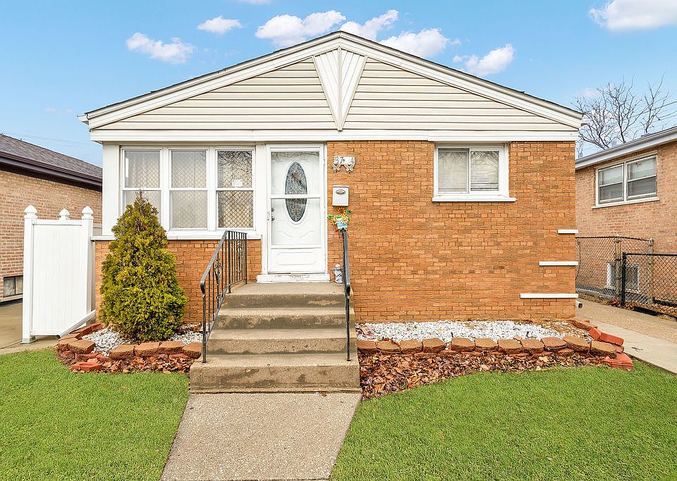 1st image of 3754 W 76th St