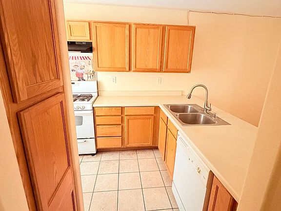 3rd image of 6700 Burbage Ave