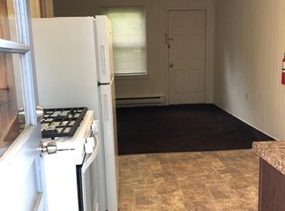 26 Cedar St, New Egypt, NJ 08533