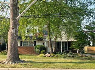 2951 Harrison Ave, Trenton, MI 48183