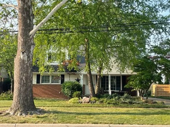 2951 Harrison Ave, Trenton, MI 48183