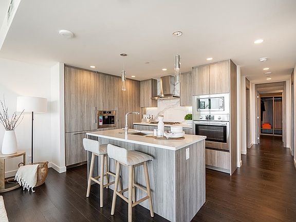 5th image of 4890 Lougheed Hwy #3907
