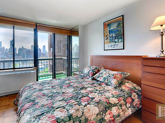 4th image of 130 W 79th St APT 14F
