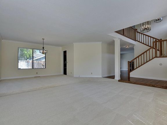 4th image of 15890 Descansa Ct