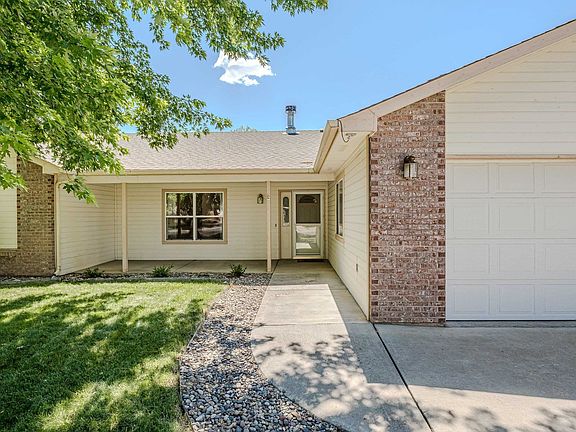 3rd image of 311 Dogwood Dr