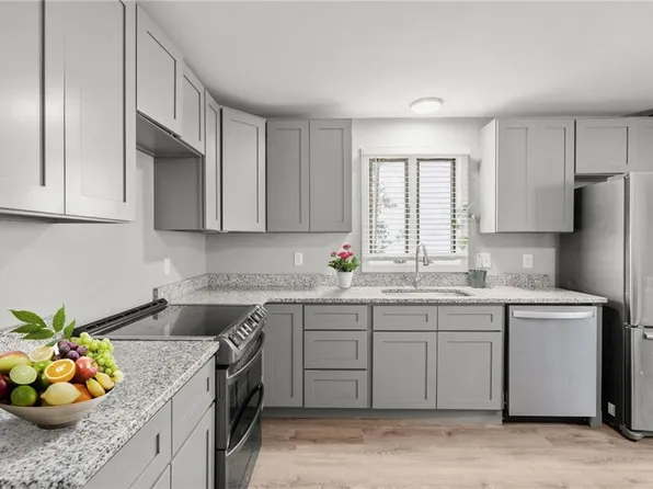 99 W Park St, Providence, RI 02908