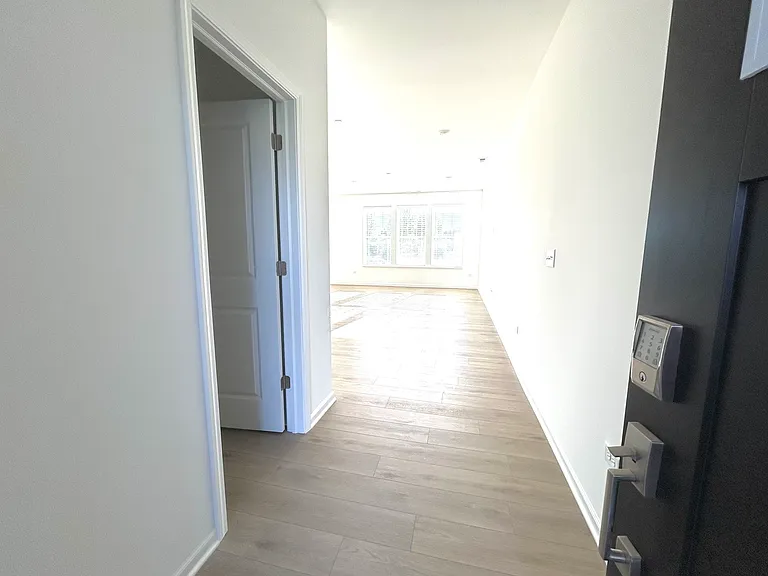 612 Cassia Ct — Photo 3