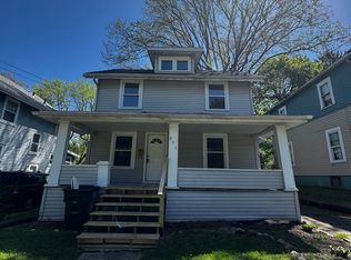 851 Carlysle St, Akron, OH 44310