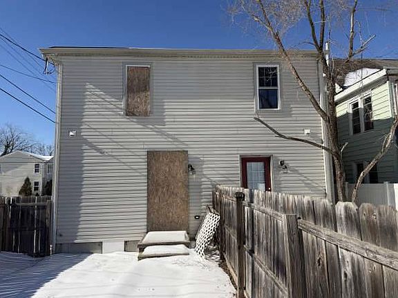 4th image of 103 N 4th St