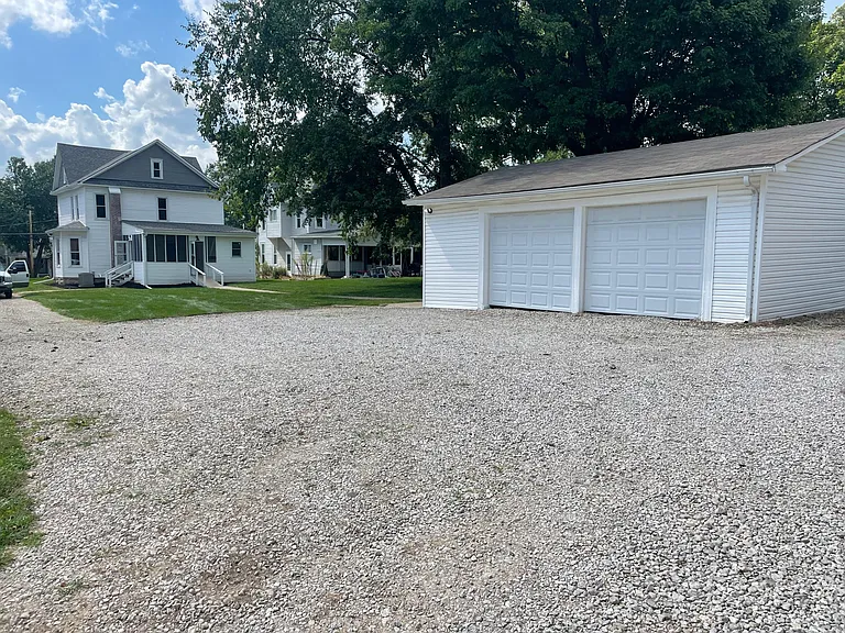 94 N Main St — Photo 13