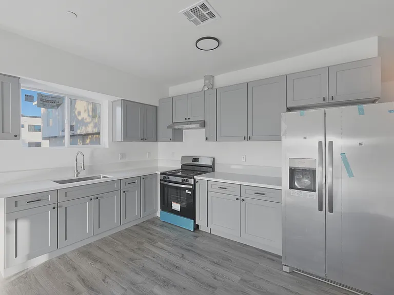 6507 Woodley Ave #3 — Photo 22