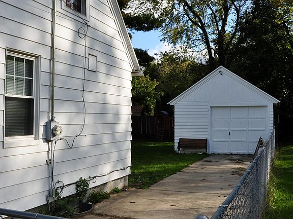 3rd image of 1710 Gratiot St NW