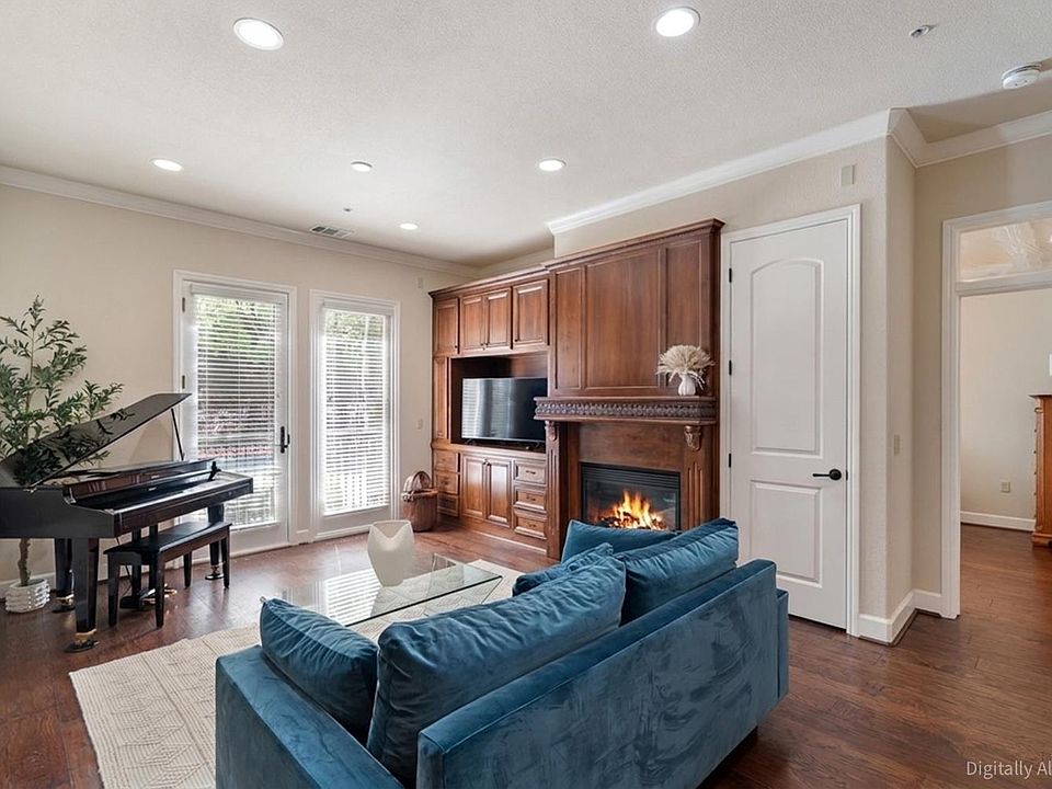 1st image of 1207 Symphony Way
