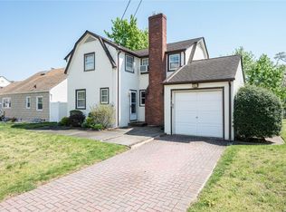 1016 Mayfair Rd, Baldwin, NY 11510