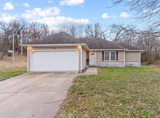 2612 S Lotus St, Ozark, MO 65721