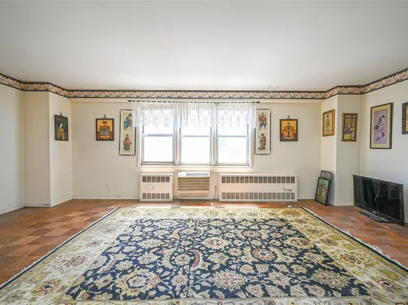 86-15 Broadway #14F, Elmhurst, NY 11373