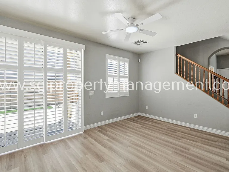 115 W Mountain Sage Dr — Photo 8