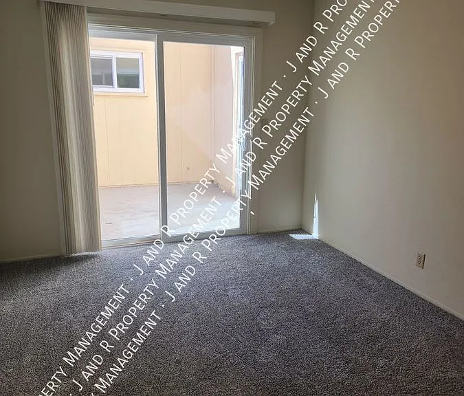 18 Miranda Ct — Photo 15