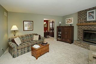 4th image of 1560 Brookmoor Ln