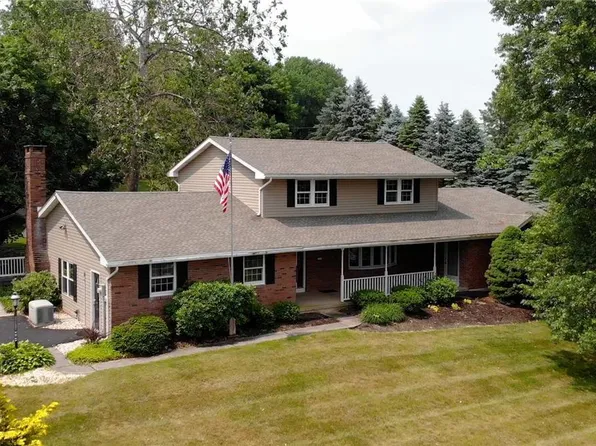 4279 Main Rd W, Emmaus, PA 18049