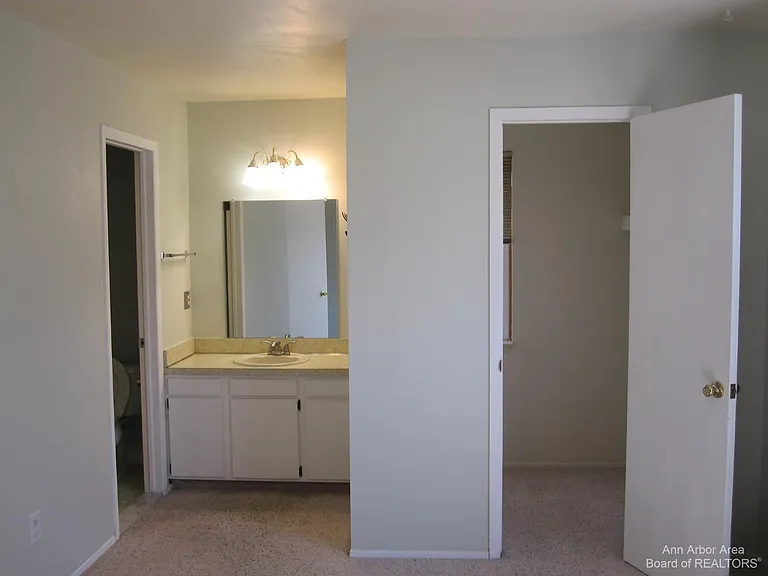 3238 Alpine Dr — Photo 14