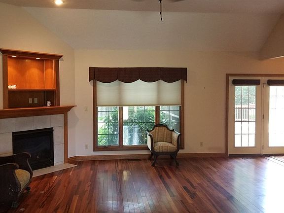 4th image of 205 Wintergreen Dr