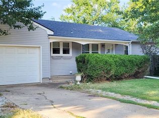 409 E 15th St, Ottawa, KS 66067