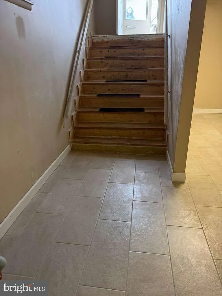 1 bed, 1.0 bath, 860 sqft, $900 — Photo 3