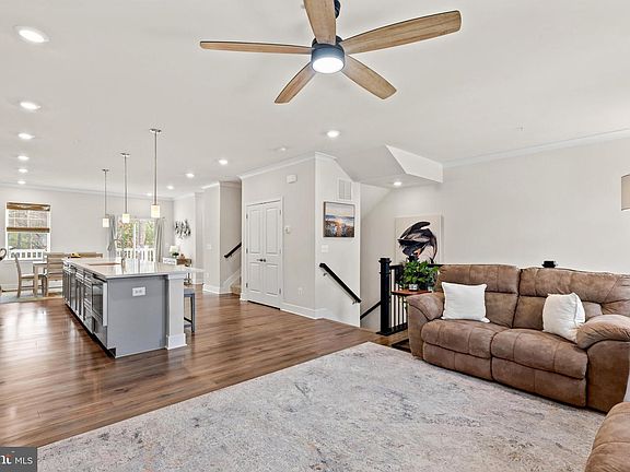 4th image of 12428 Sea Oaks Ln Unit 5