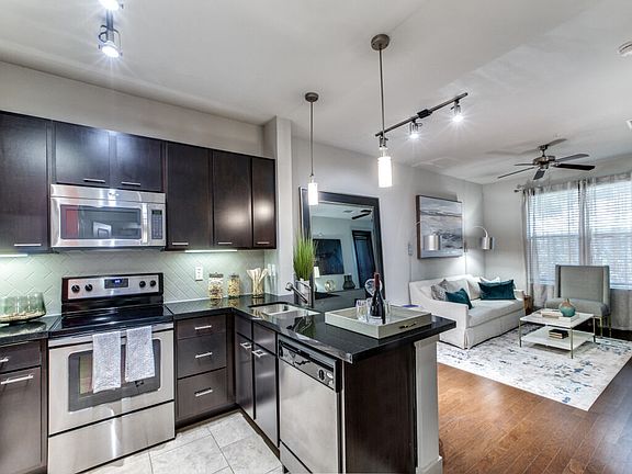 2nd image of 2411 Washington Ave APT 270